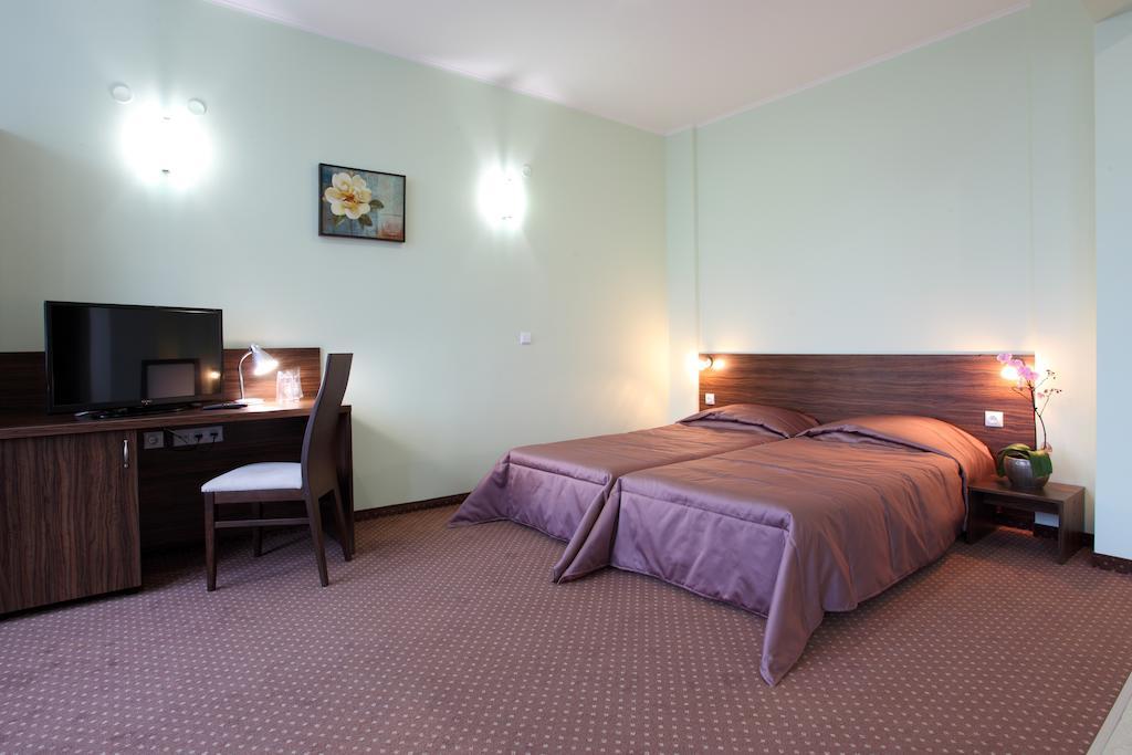 Teodora Palace Hotel Ruse Rom bilde